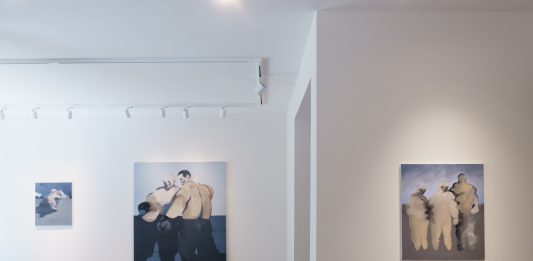 Dylan Silva e la pittura come soglia dell’inquietudine: la mostra a Pescara