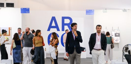 Dieci anni di ARCOlisboa: cosa abbiamo visto alla fiera che racconta una Lisbona sempre più globale ARCOlisboa 2026