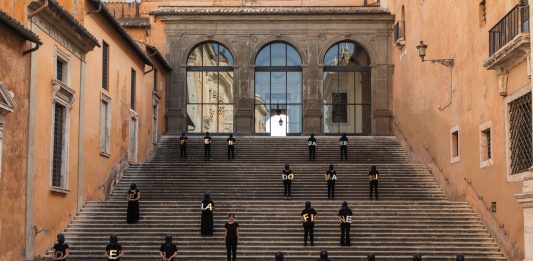 A Reggio Emilia la fotografia contemporanea si confronta con i propri fantasmi fotografia europea