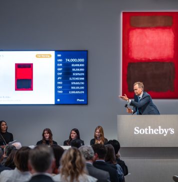 Rothko incendia Sotheby’s: $ 85,8 milioni per il capolavoro in rosso della collezione Mnuchin
