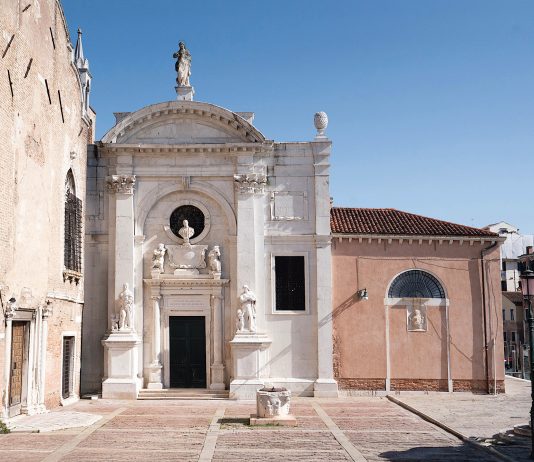 A Venezia, l’ex Chiesa della Misericordia riapre come spazio d’arte: nasce Etnia House of Arts