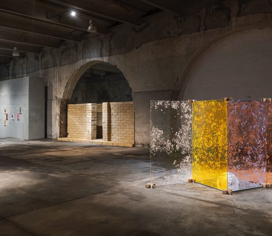 Luce materia di costruzione: Alfredo Pirri in mostra a Catania