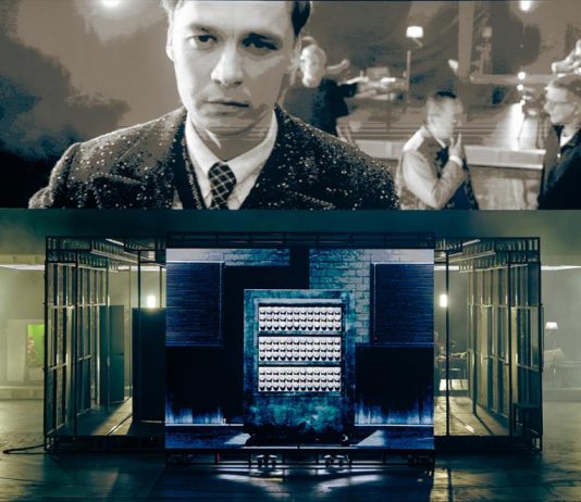 L’oracolo delle macchine: Twarkowski porta in scena Alan Turing e i fantasmi della tecnologia