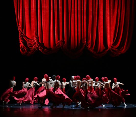 Otello, Macbeth e Falstaff: Monica Casadei mette in danza la brama del potere