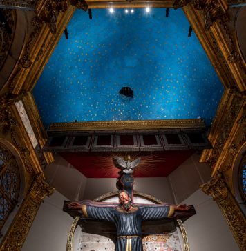 Il Volto Santo di Lucca torna visibile al pubblico: la storia del lungo restauro