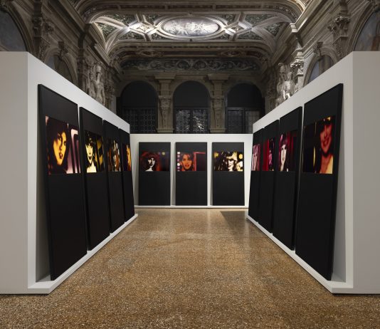 Fondazione Prada accende l’estate: le mostre da vedere a Milano e Venezia