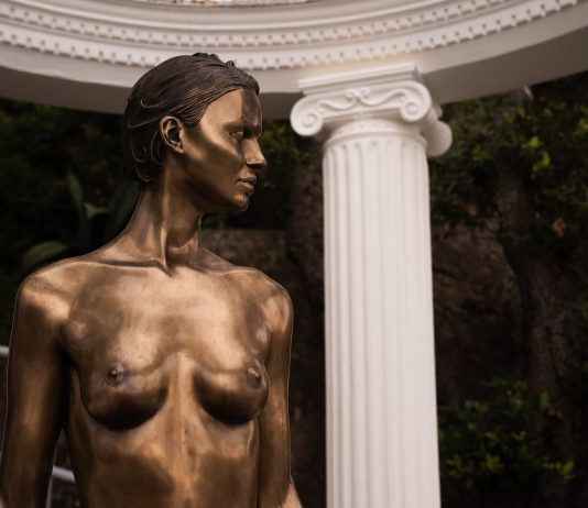Jago apre un museo anche a Capri: Villa Lysis accoglie le sue sculture