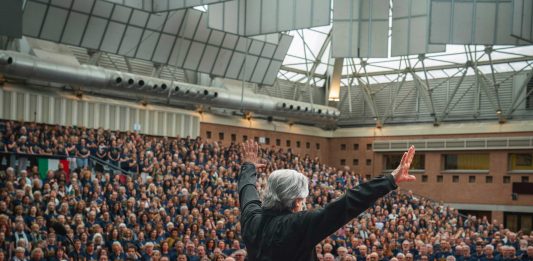 Riccardo Muti e le 3546 voci di Ravenna: una lezione di musica e comunità Riccardo Muti, Cantare amantis est, Ravennafestival 2026, ph. Marco Borrelli