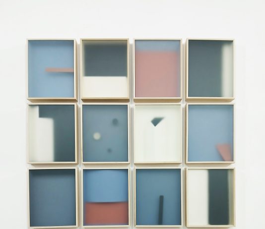 Alfredo Maiorino, lo spazio meditativo delle geometrie in mostra a Napoli