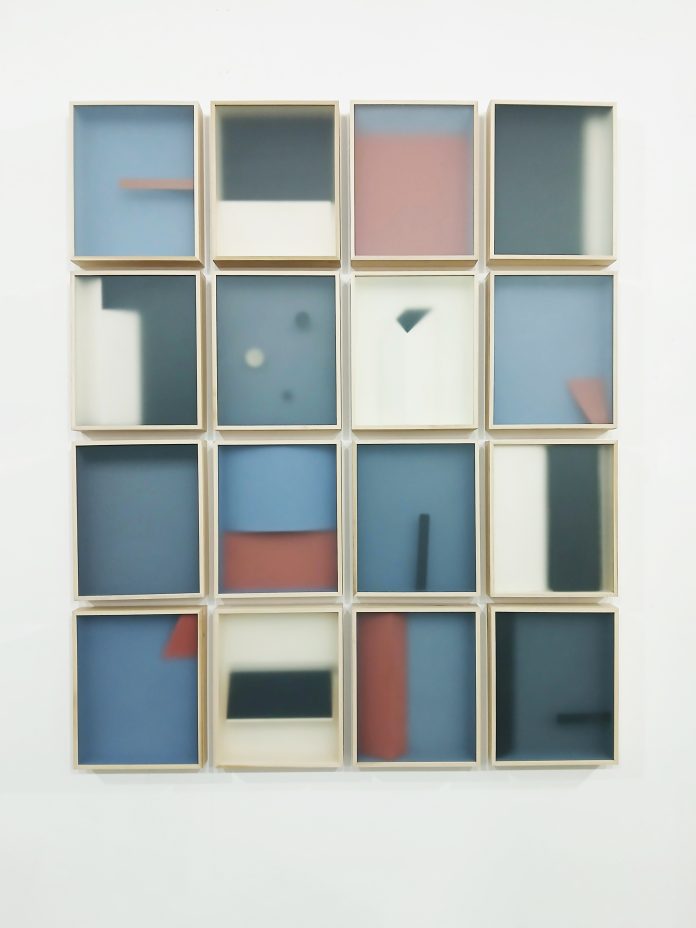 Geometrie variabili, 2023, carta, legno, vetro, 45 x 37 x 7 cm cad