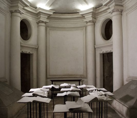 Devota: a Bellano una mostra diffusa per (ri)scoprire il sacro nell’arte contemporanea
