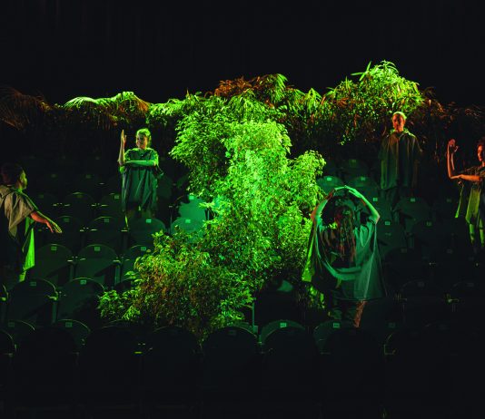 Una performance ci invita a guardare come alberi: L’incanto al Mattatoio di Roma incanto Mattatoio Roma