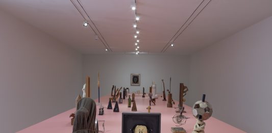Man Ray, il suo dizionario impossibile a Milano