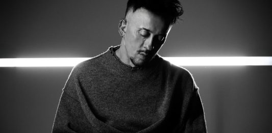 Dardust e l’arte del sommerso, «L’Intelligenza Artificiale non sostituisce la creatività»