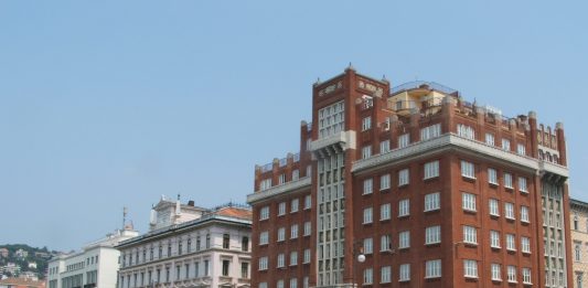 Archivissima 2026: l’Archivio Generali apre le porte del grattacielo rosso di Trieste