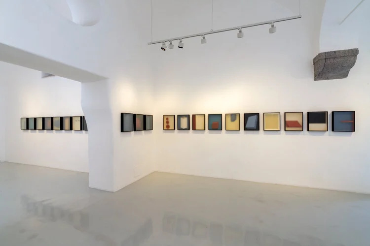 Alfredo Maiorino, Geometrie Variabili, veduta della mostra, Studio Trisorio, Napoli, 2026, ph Francesco Squeglia