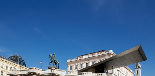 L’Albertina di Vienna celebra 250 anni e guarda al futuro: intervista al direttore Ralph Gleis