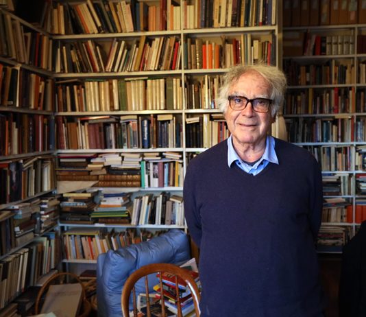 Addio a Carlo Ginzburg, morto a 87 anni lo storico che insegnò a leggere le immagini