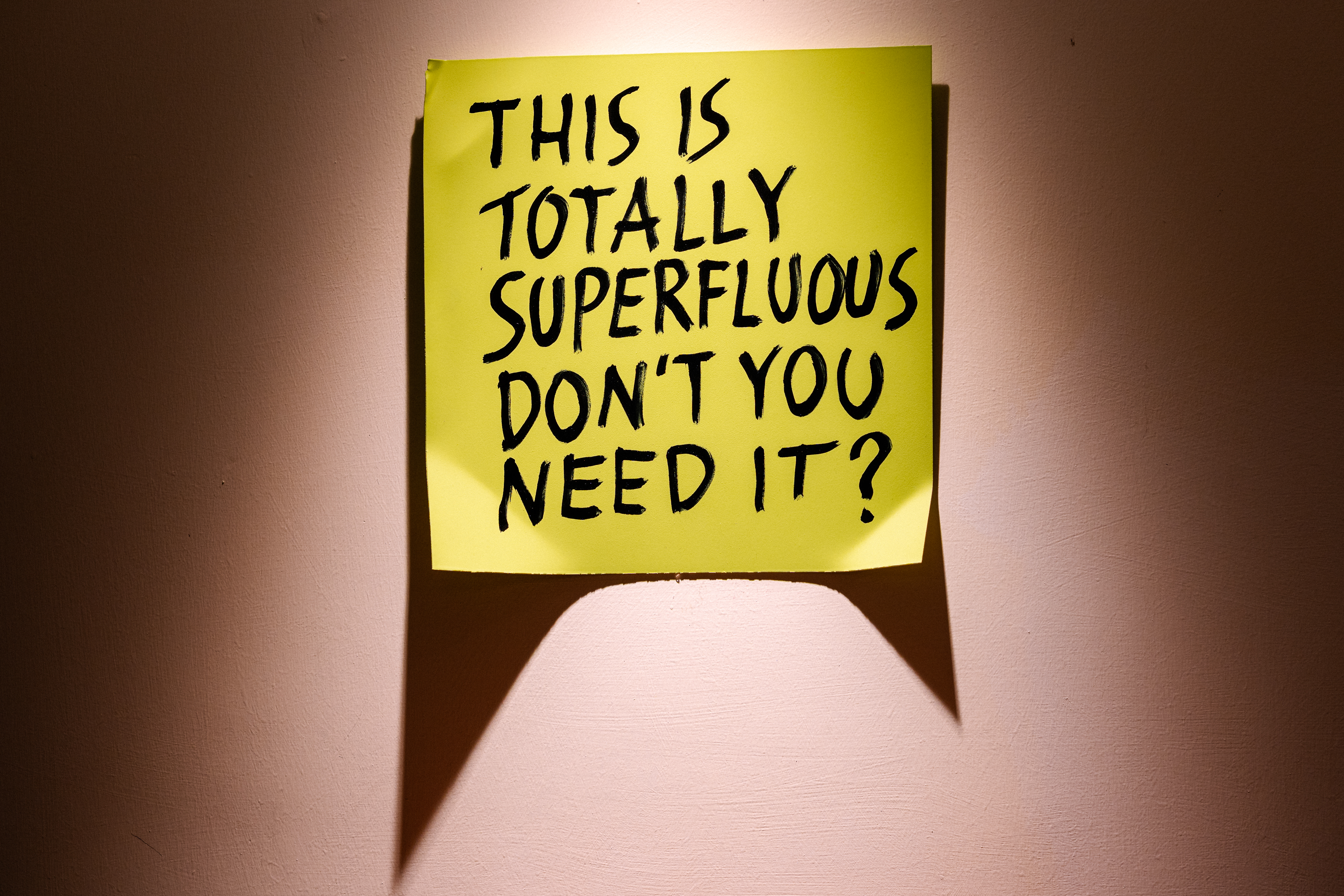 Daniele Sigalot, Please Take This Seriously, veduta della mostra, Gallery Hotel Art, Firenze