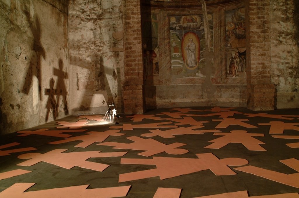 Anna Ajò e Marina Parishttps://www.exibart.com/repository/media/eventi/2002/03/anna-ajò-e-marina-paris.jpg