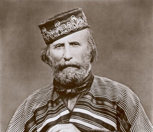 Fratelli Alinari, fotografi in Firenze. 150 anni che illustrarono il mondo Fratelli Alinari, fotografi in Firenze. 150 anni che illustrarono il mondo