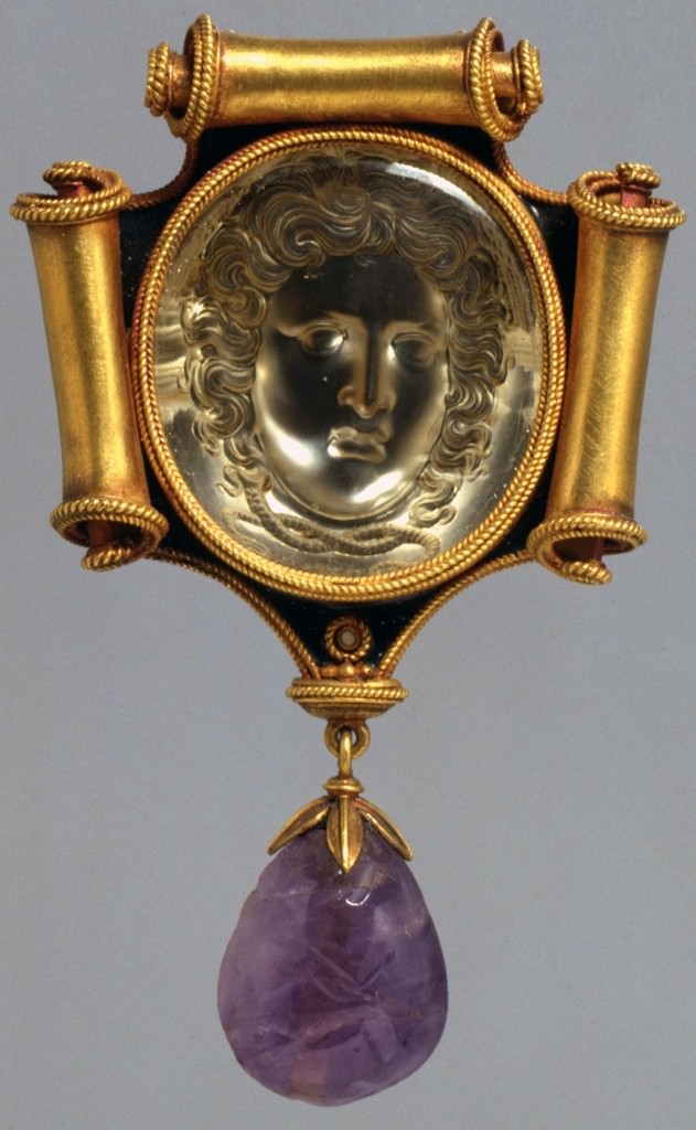 I Castellani e l’oreficeria archeologica italianahttps://www.exibart.com/repository/media/eventi/2003/04/i-castellani-e-l’oreficeria-archeologica-italiana.jpg