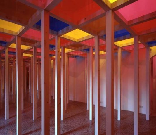 Daniel Buren – Il soffitto arlecchino Daniel Buren – Il soffitto arlecchino