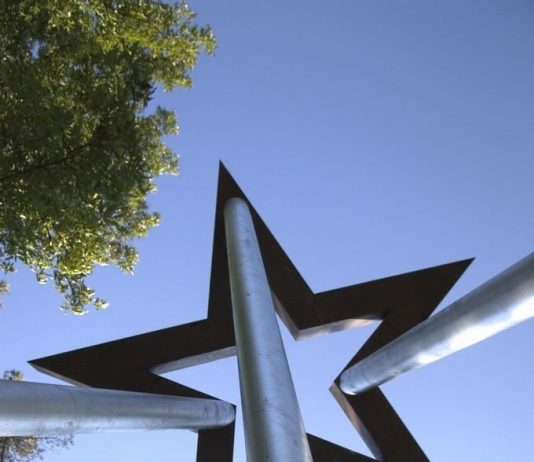 Gilberto Zorio – La Fontana arbitraria