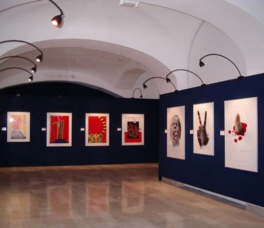 Il manifesto cinese 1921-2001 Il manifesto cinese 1921-2001