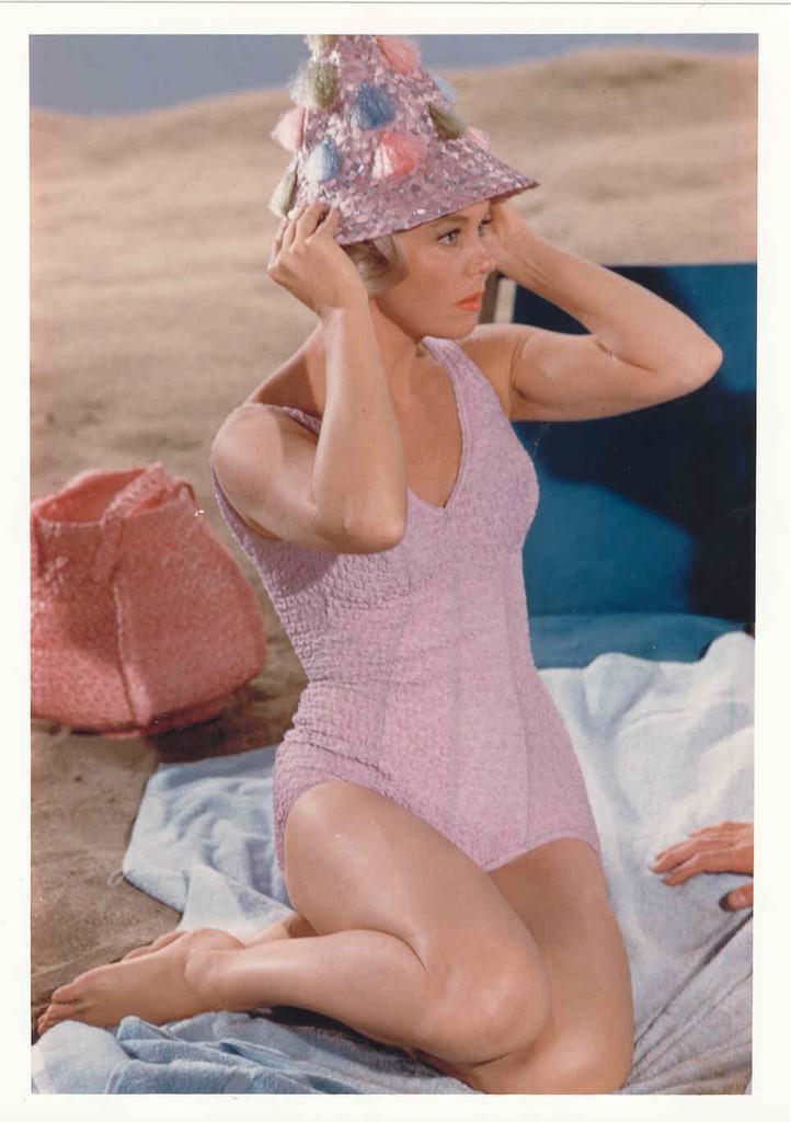 Leo Fuchs – Special Photographerhttps://www.exibart.com/repository/media/eventi/2004/01/leo-fuchs-8211-special-photographer.jpg