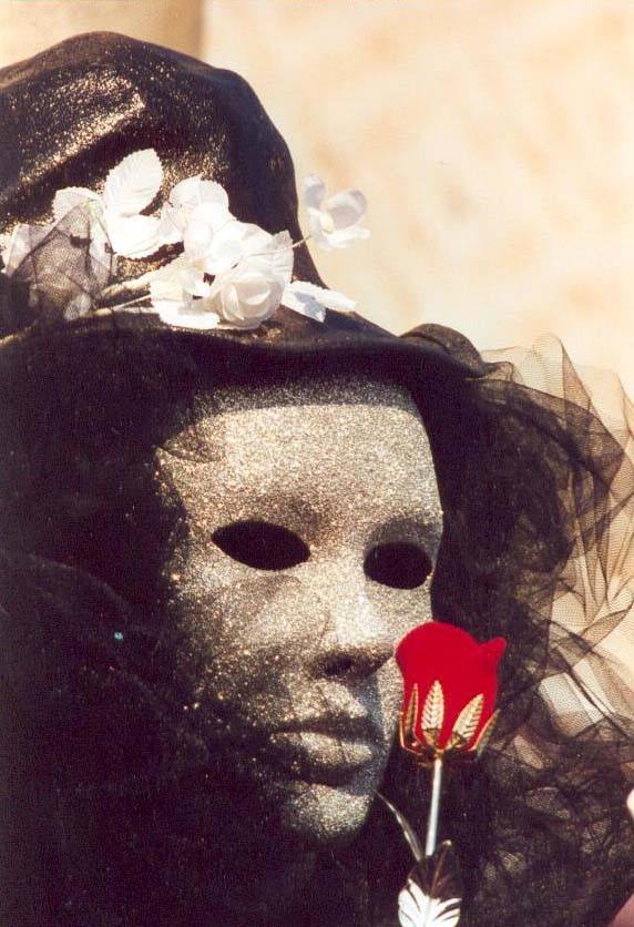 Liliana Bamboschek – Il bello, il brutto, il mattohttps://www.exibart.com/repository/media/eventi/2004/01/liliana-bamboschek-8211-il-bello-il-brutto-il-matto.jpg