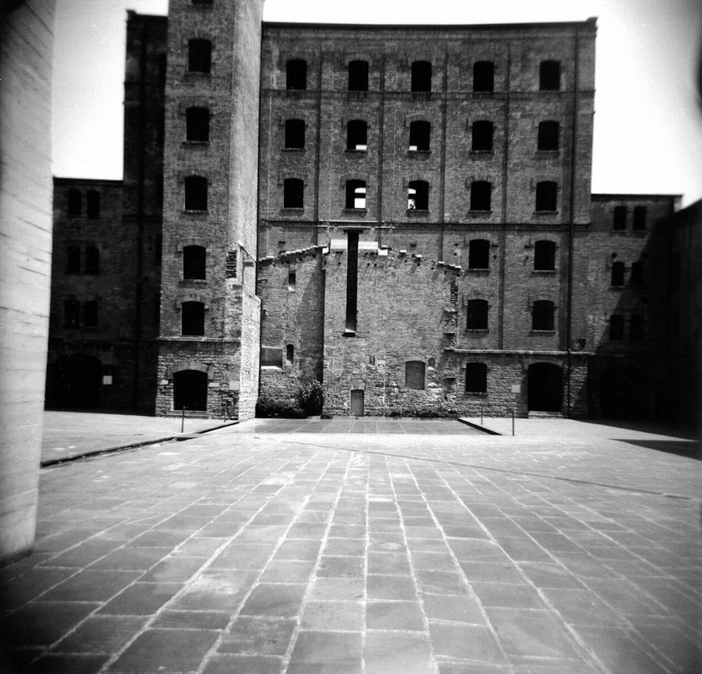 Paolo Gioiahttps://www.exibart.com/repository/media/eventi/2004/01/paolo-gioia.jpg