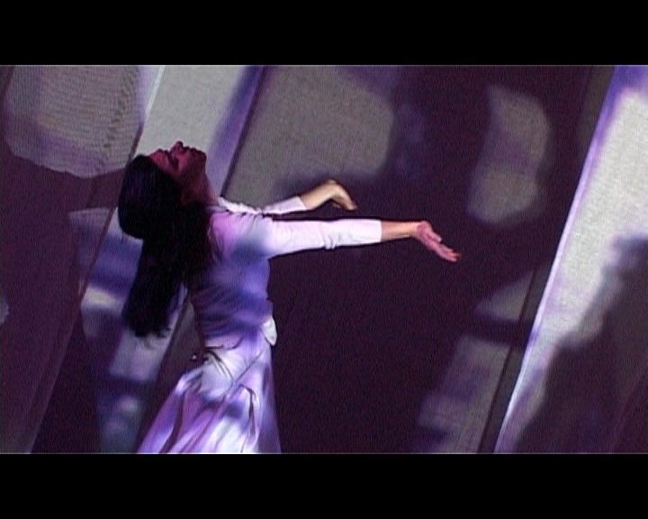 Danza in videohttps://www.exibart.com/repository/media/eventi/2004/02/danza-in-video.jpg