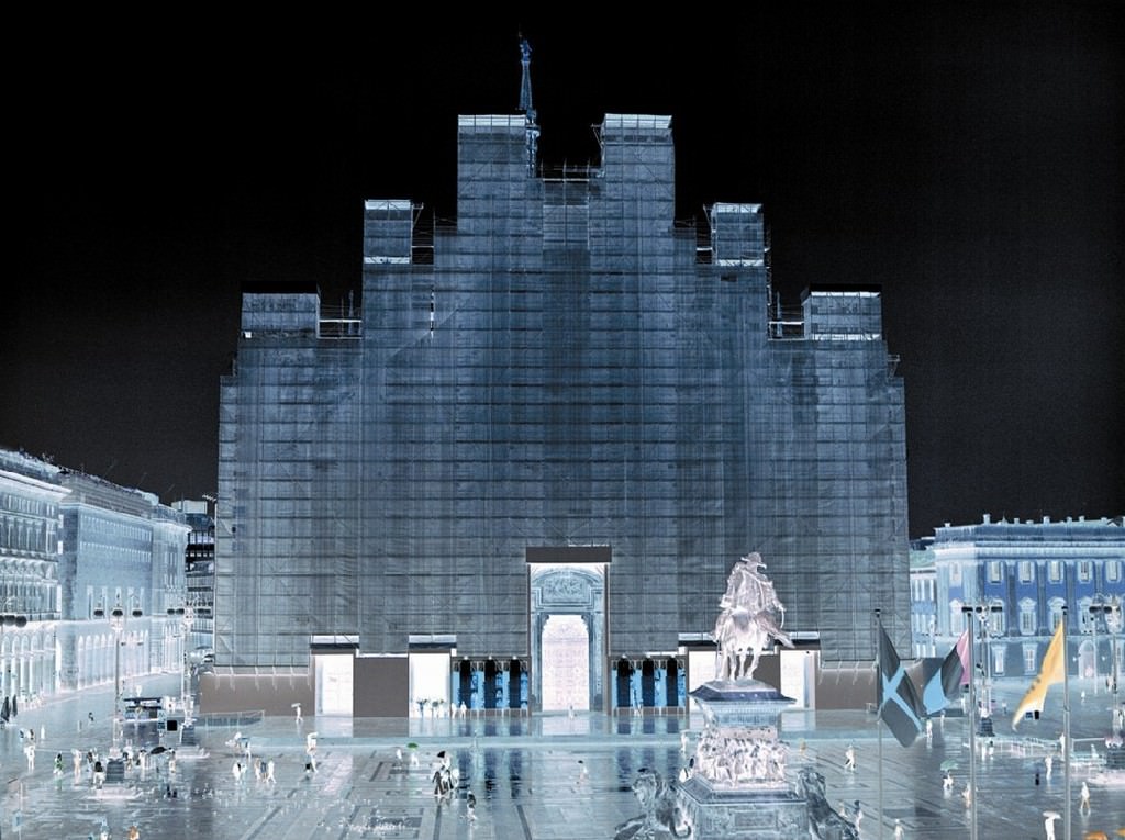 Francesco Pignatelli – Reversed Citieshttps://www.exibart.com/repository/media/eventi/2004/02/francesco-pignatelli-8211-reversed-cities.jpg