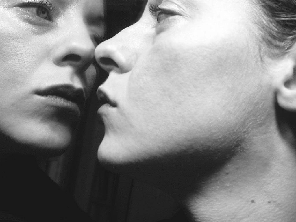 Marzia Migliora – Pari o Disparihttps://www.exibart.com/repository/media/eventi/2004/02/marzia-migliora-8211-pari-o-dispari.jpg