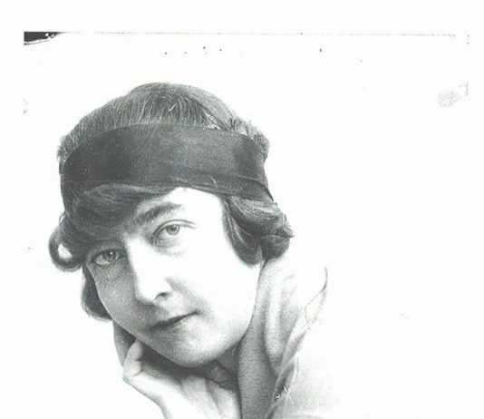 Elisabeth Chaplin – Trittico simbolista