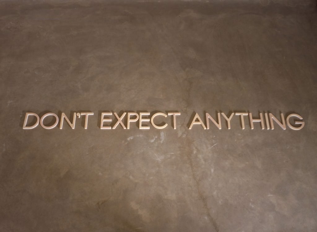 QU.3 – don’t expect anythinghttps://www.exibart.com/repository/media/eventi/2004/03/qu.3-8211-don8217t-expect-anything.jpg