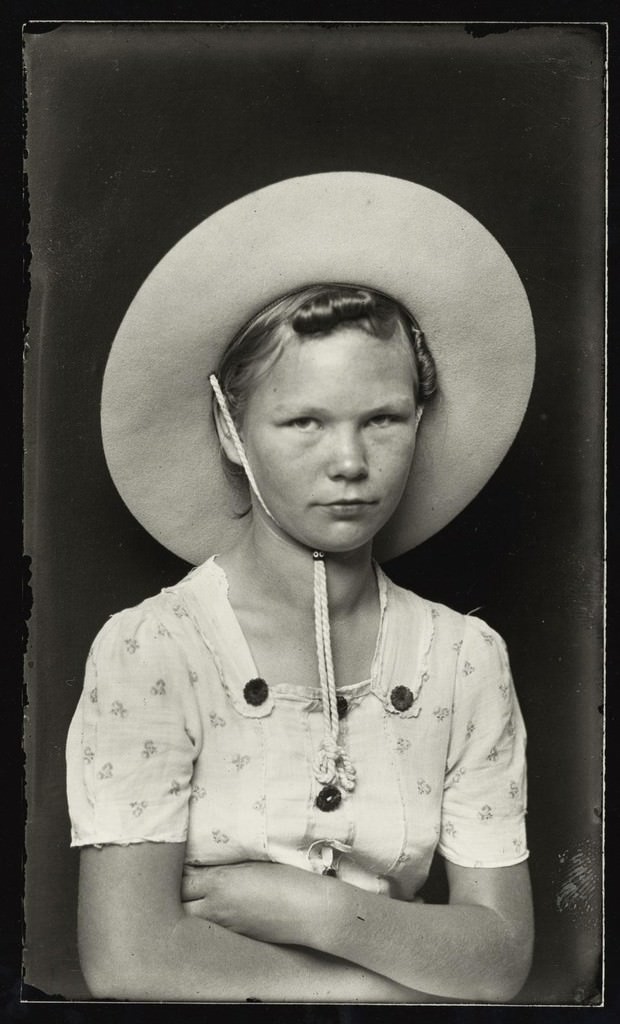 Disfarmer – i ritratti di Heber Springs, 1939-1946https://www.exibart.com/repository/media/eventi/2004/04/disfarmer-8211-i-ritratti-di-heber-springs-1939-1946.jpg