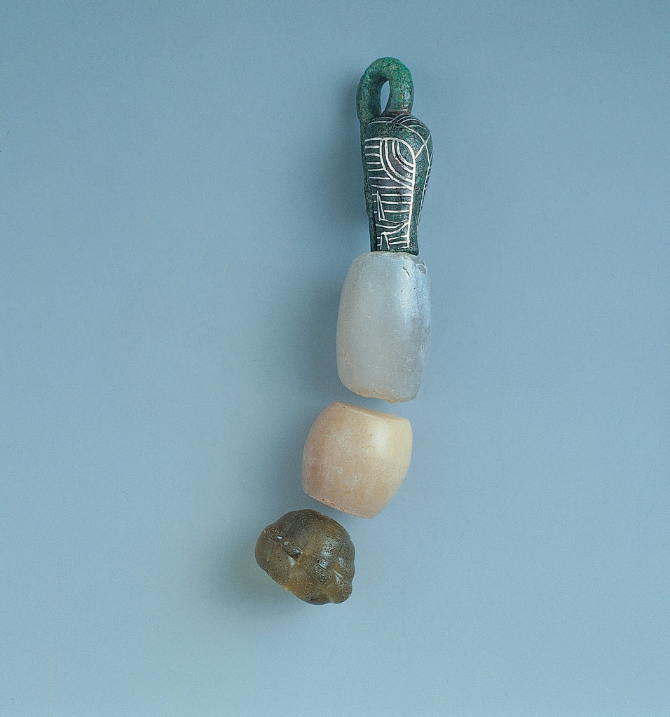 Presenze Longobarde – Ori, armi e gesta della fara di Collegnohttps://www.exibart.com/repository/media/eventi/2004/04/presenze-longobarde-8211-ori-armi-e-gesta-della-fara-di-collegno.jpg