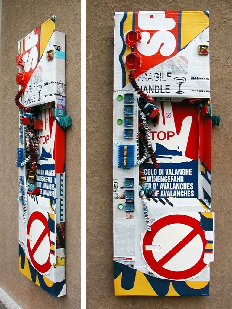 Segnali Inquietihttps://www.exibart.com/repository/media/eventi/2004/04/segnali-inquieti.jpg