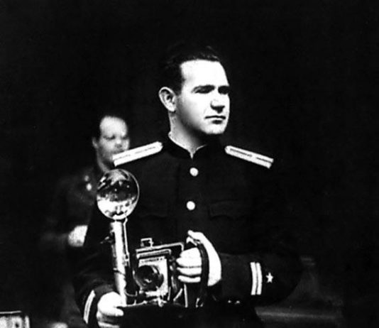 Evgenij Chaldej – Un grande fotografo di guerra Evgenij Chaldej – Un grande fotografo di guerra