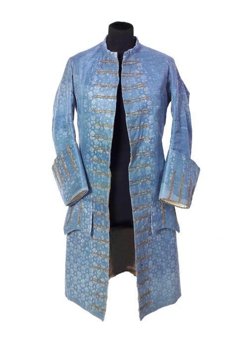 Costumi e accessori di abbigliamentohttps://www.exibart.com/repository/media/eventi/2004/06/costumi-e-accessori-di-abbigliamento.jpg