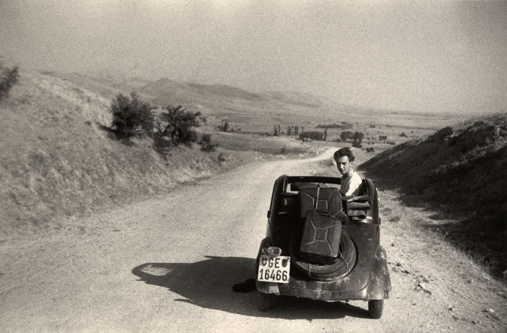 Nicolas Bouvier – L’œil du voyageur – Lo sguardo dell’esploratorehttps://www.exibart.com/repository/media/eventi/2004/07/nicolas-bouvier-8211-l’œil-du-voyageur-8211-lo-sguardo-dell’esploratore.jpg