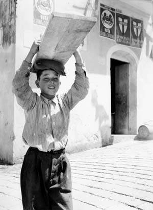 L’editoria fotografica in Italia 1940-1980 / Il realismo lirico di Alfredo Camisa L’editoria fotografica in Italia 1940-1980 / Il realismo lirico di Alfredo Camisa