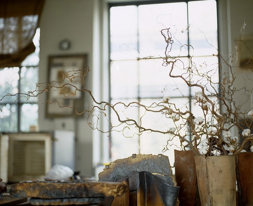 Maria Cristina Carlini – Tracce e luoghihttps://www.exibart.com/repository/media/eventi/2004/09/maria-cristina-carlini-8211-tracce-e-luoghi.jpg