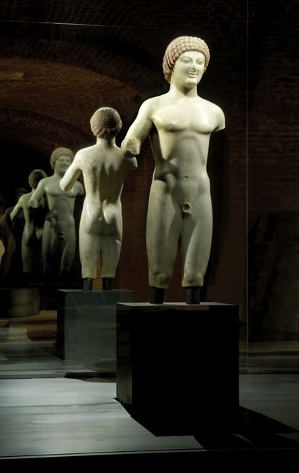 Eroi ed Atletihttps://www.exibart.com/repository/media/eventi/2004/11/eroi-ed-atleti.jpg