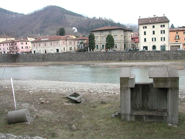 Anne e Patrick Poirierhttps://www.exibart.com/repository/media/eventi/2004/12/anne-e-patrick-poirier.jpg