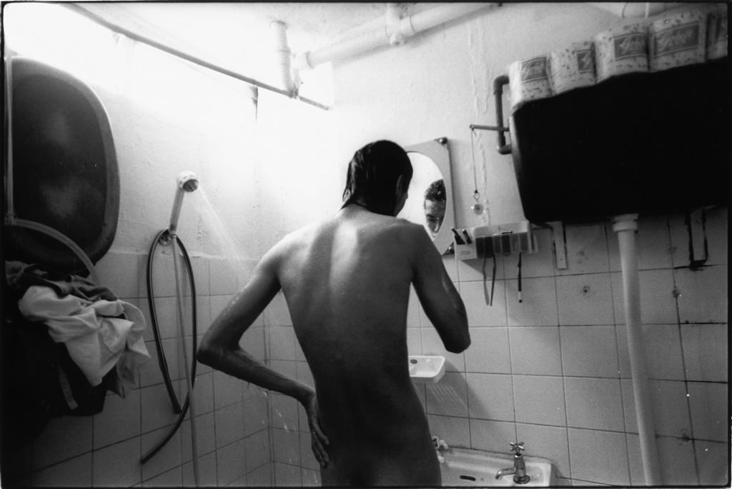 Laura Liverani – Piccionaiehttps://www.exibart.com/repository/media/eventi/2004/12/laura-liverani-8211-piccionaie.jpg