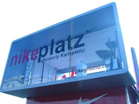 0100101110101101.org – Nike Ground Experience