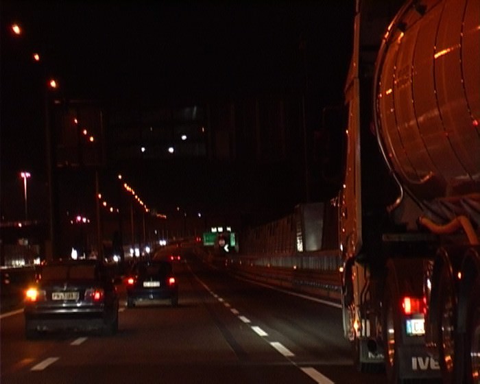 Jens Lüstraeten – Tangenzialehttps://www.exibart.com/repository/media/eventi/2005/01/jens-lüstraeten-8211-tangenziale-1.jpg